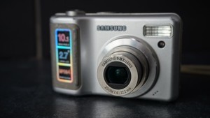 Samsung S1030 10.1MP Digital Camera - Silver