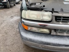Passenger Right Headlight Fits 00-06 Suburban 1500 2262600 Passenger Right Headlight Fits 00-06 Suburban 1500 2262600