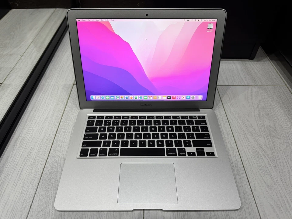 Apple MacBook Air 13.3" Early 2015 Model 128GB SSD 8GB Ram 2.2GHz Intel Core i7 - Image 4 of 4