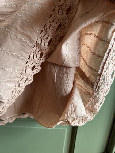 e-klah Kleid Dusty Pink Cottage Boho bestickt Baumwolle komplett gefüttert Neu ohne Etikett Gr. L - Bild 4 von 11
