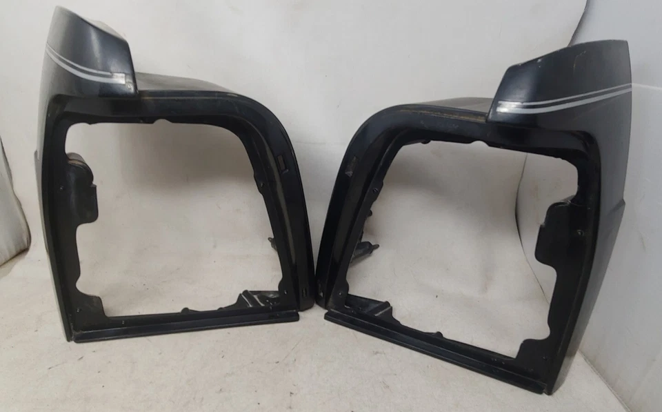 1988-91 Ford LTD Crown Victoria LH & RH Tail Light Housings Pair 2 Left Right - Image 2 of 4