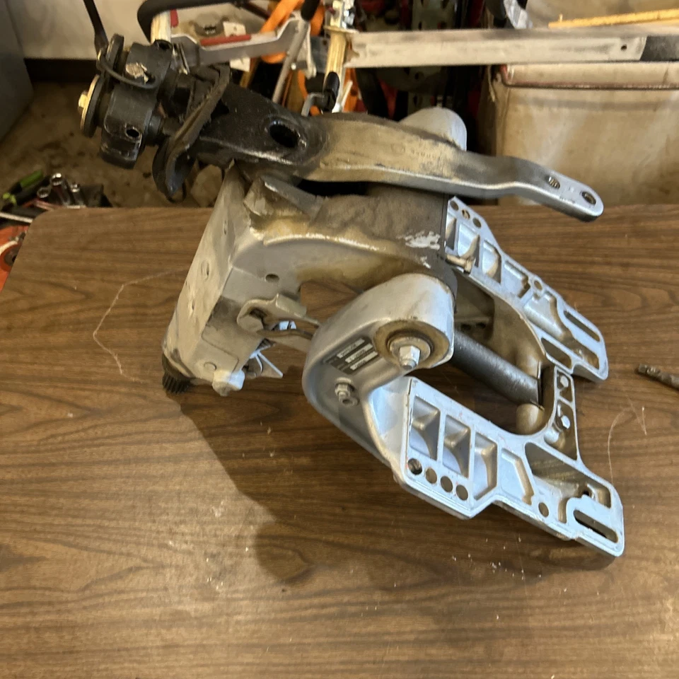 Evinrude/Johnson 1986 fueraborda asistencia giratoria e inclinable 40-48-50 HP agua dulce Foto 4 de 4