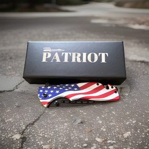 Patriot #002 American Flag Handle Pocketknife Drop Point Stainless Plain Edge