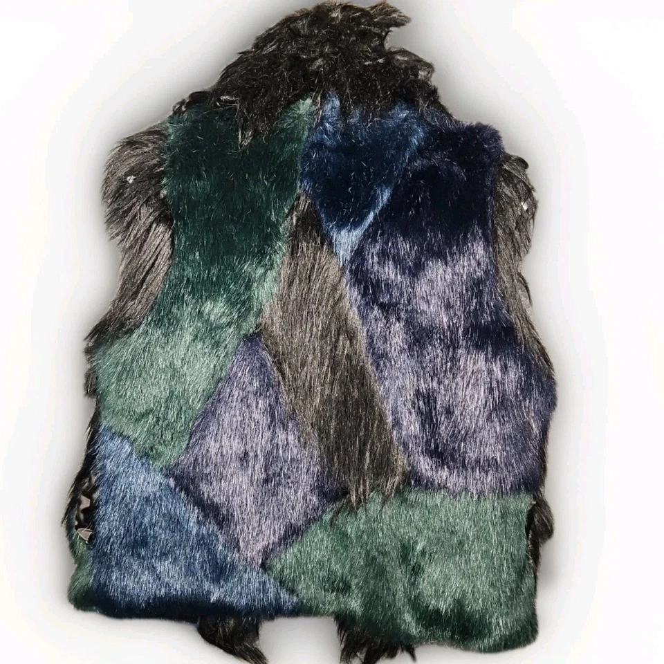 Chaleco de piel sintética BLANKNYC para mujer S multicolor negro azul verde peludo boho glam Foto 2 de 4