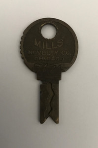 Original VINTAGE Coin Slot Machine Key Mills Novelty T2990