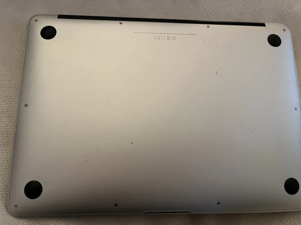 Apple MacBook Air 13 Zoll Silber 2015 4 GB RAM 128 GB SSD Intel Core I5 - Bild 4 von 4