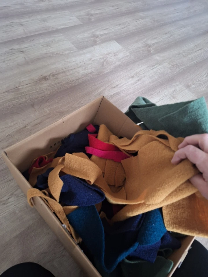 Reste Paket Walk Stoffe Walkoden Wollwalk 100% Wolle Stoff Stoffreste Nähen Diy - Bild 2 von 4