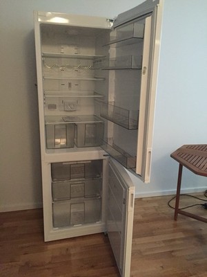 Top Kühl-Gefrierkombination (Berlin-F'hain) - Kaum benutzt!   Fridge-Freezer