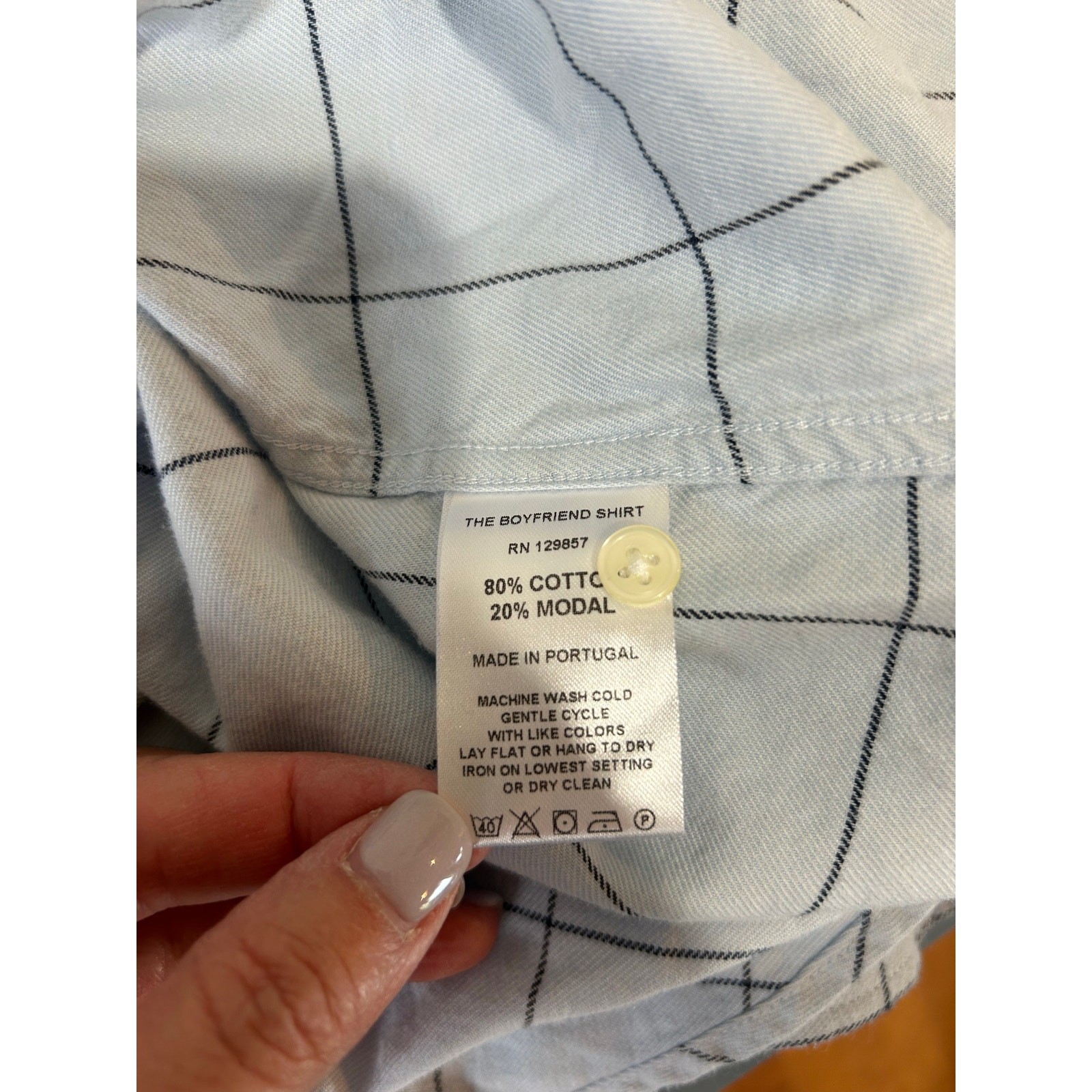 The Shirt Rochelle Behrens The Boyfriend shirt womens size S blue classic soft