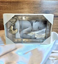 Fetco Decor Pewter Baby Picture Frame (6” x 4”) With A Duck Pendant (Brand New)