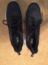 Zapatilla deportiva Everlast para hombre con cordones dos tonos negra/gris nueva sin caja