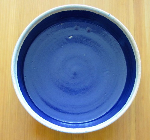 Stoneware Dark Blue Drip Glaze and Beige Large Heavy Platter 11' D 3.5" H - Bild 3 von 9