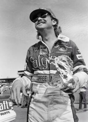 Tim Richmond Eats A Sandwich As He Stands Beside His Racecar 1987 OLD PHOTO 3