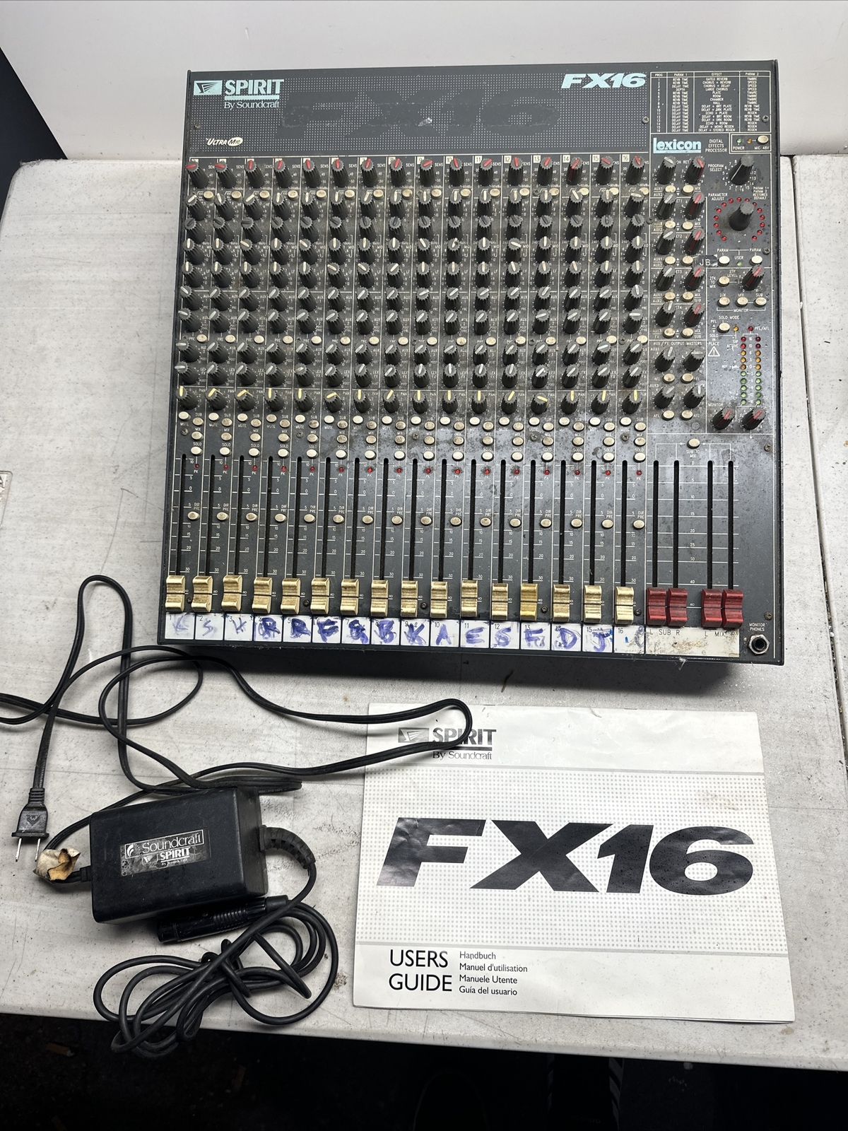 Soundcraft Spirit FX16 Lexicon Pro Audio 16Channel Studio Mixer