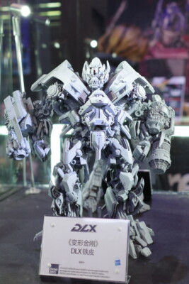 Preorder Deposit for Threezero 3A DLX Transformers Ironhide Action figure Toy