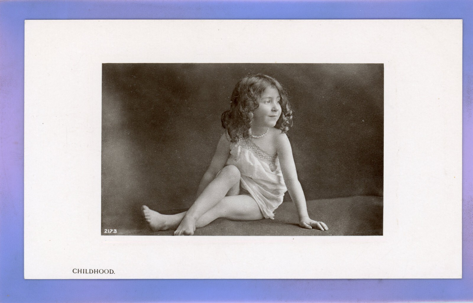 1909c CHILD PRETTY LITTLE GIRL WITH CURLY HAIR RP REAL PHOTO VINTAGE