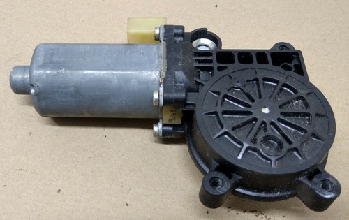 BMW E46 Fensterhebermotor vorne links Cabrio Coupé EFH Motor 8362064