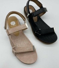 Yellow Box Weston Sandal. Blush. Size 11 NEW