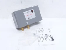 249028 New-No Box; Johnson-Controls P45NCA-54 Lube Oil Pressure Controller