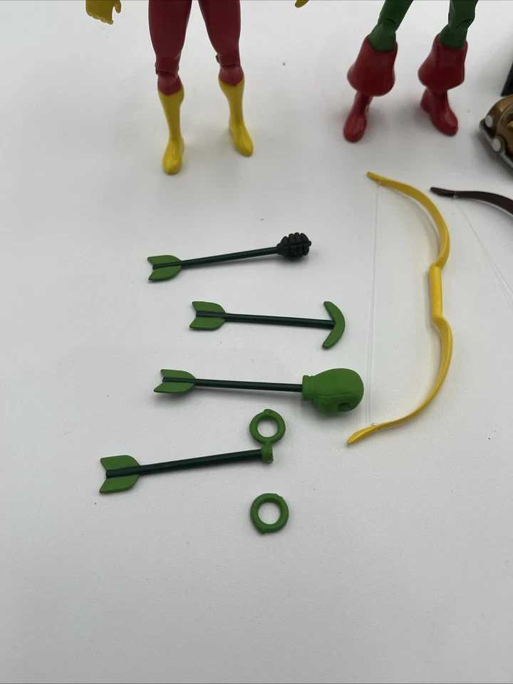 Juego de figuras de acción Green Arrow and Speedy DC Direct Deluxe Arrowcar y Arrowplane Foto 4 de 4