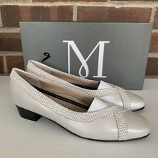 Mark Lemp Classics Womens Tracy Classic slip on Pumps white pearl US 7 4A NEW