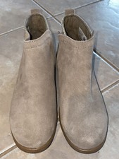 NEW NWOT TOMS boots taupe Beige kids 4