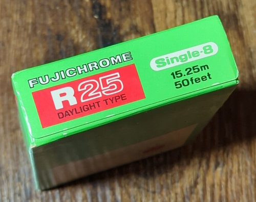 Vintage Fuji Film FujiChrome R25 Single 8 Color Movie Film Daylight SEALED - Picture 3 of 4
