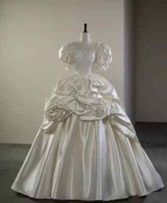 Ivory Ruffles Satin Wedding Dresses Short Sleeves Lace Appliques Bridal Gowns