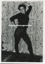 D1286 foto anni 60 bella donna festa - girl ragazza fumo smoking