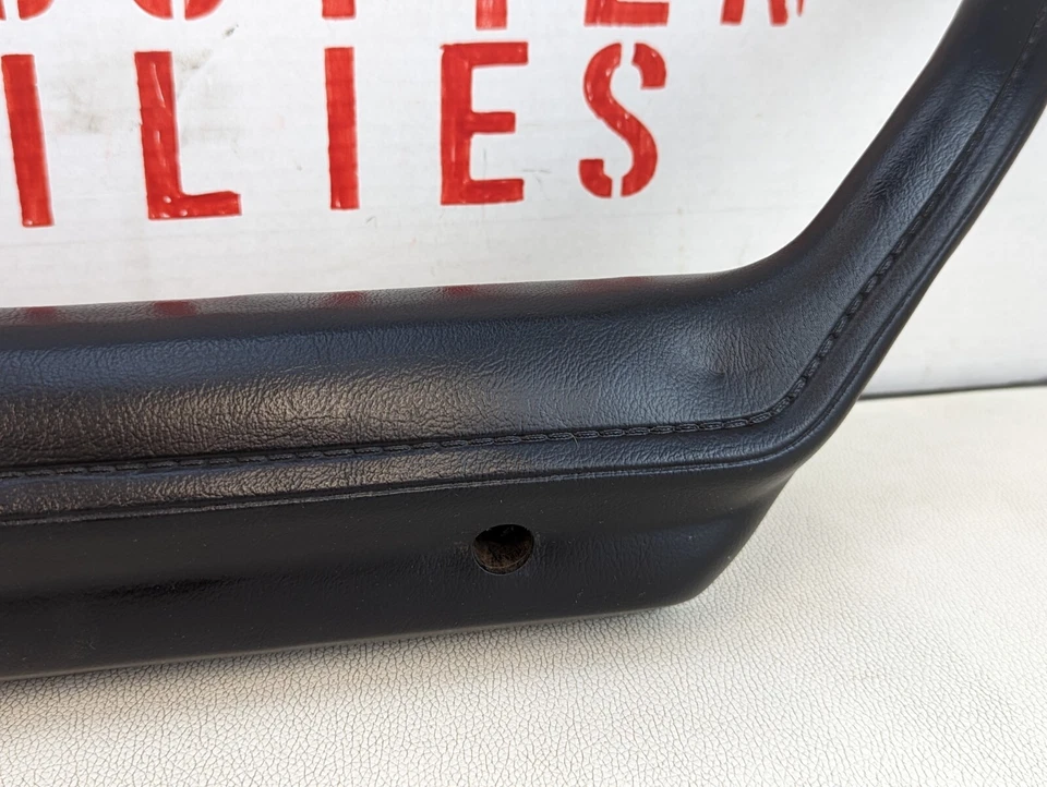 Dodge Rampage Omni Charger Plymouth Scamp Horizon Tc3 reposabrazos negro Foto 3 de 4