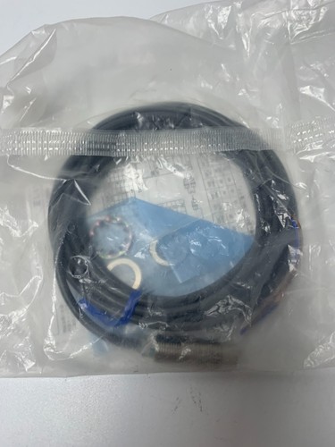 Nuovo! OMRON E2E-X8MD2 SENSORE DI PROSSIMITÀ 8 MM DISTANZA DI RILEVAMENTO - Foto 2 di 2