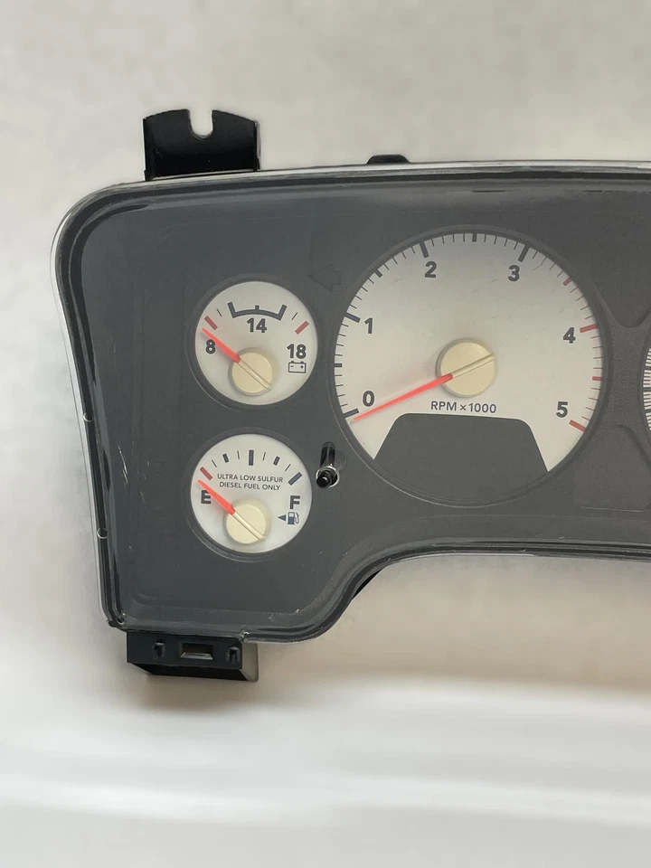 2009 DODGE RAM 4500 DIESEL SPEEDOMETER INSTRUMENT CLUSTER OEM P05172499AF MPH - Image 3 of 4