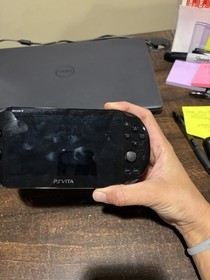 Japanese Black PlayStation Vita PSVITA 2000 System W/Charger Tested/Works B27