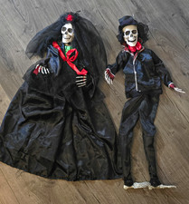 Pair Halloween Hanging Skeleton Bride  Groom Props Black/Red/White