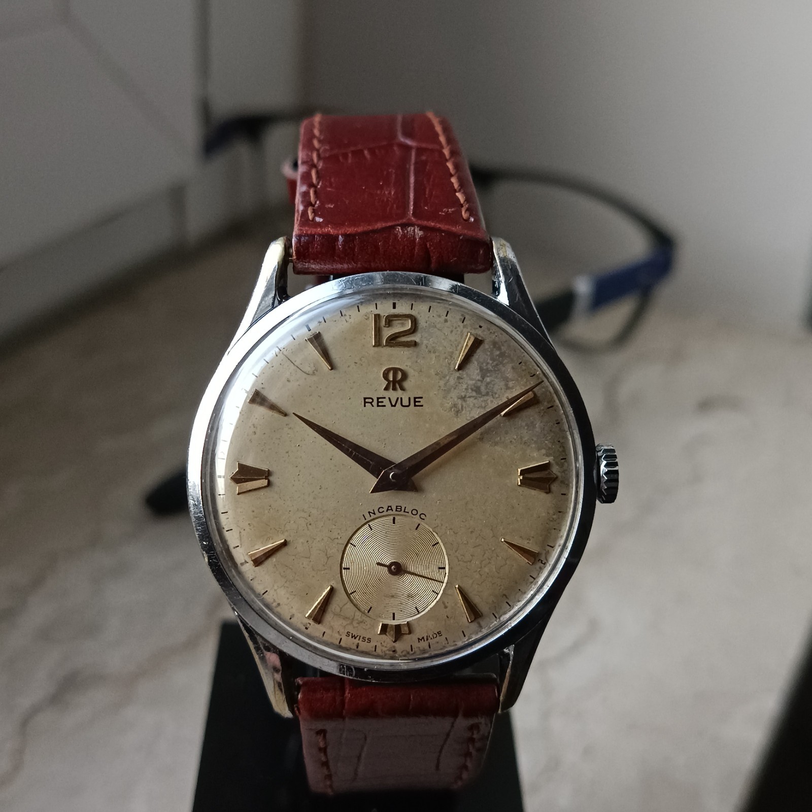 Revue 81 orologio vintage Oversize 37mm Revisionato