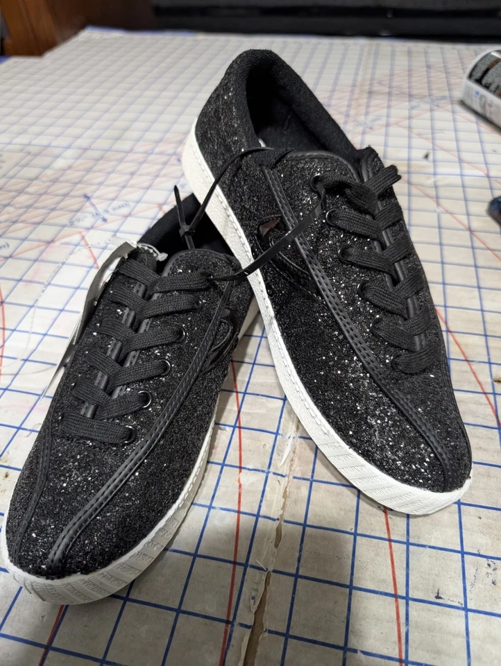 Zapatillas negras brillo Foto 4 de 4