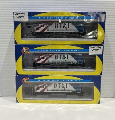 HO Scale Athearn RTR DT&I GP38-2 #1776 PWR & 2 DMY