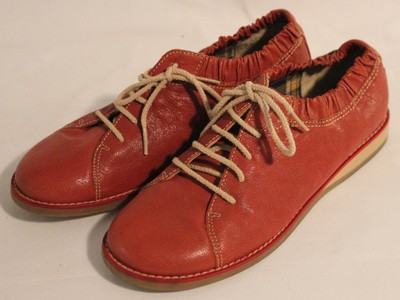 gold chuck taylors women's