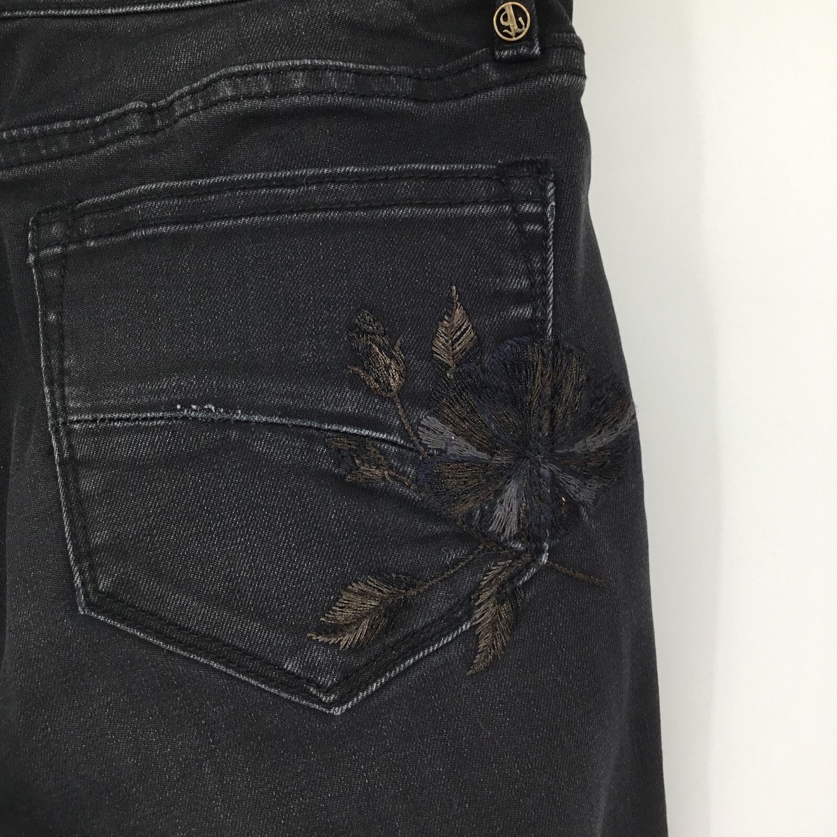 Driftwood womens Jackie black floral embroidered jeans Size Driftwood womens Jackie black floral embroidered jeans Size