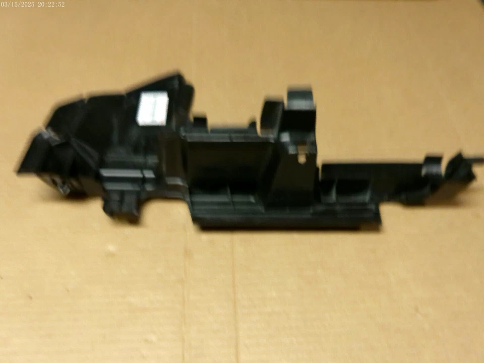 Radiador delantero derecho guía de aire OEM # 16593-25090 2019-2024 Lexus ES 350 ES 300h Foto 2 de 4