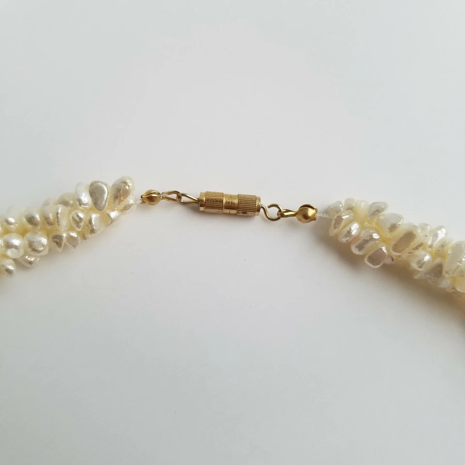 复古珍珠母串珠扭曲项链 18 英寸 Offwhite 经典优雅 — 第 4/4 张图片