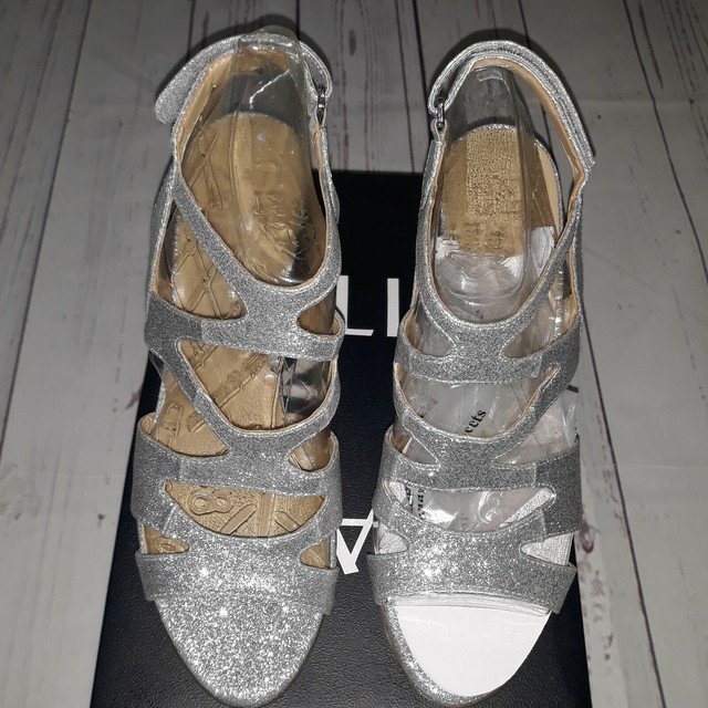 naturalizer dianna silver glitter