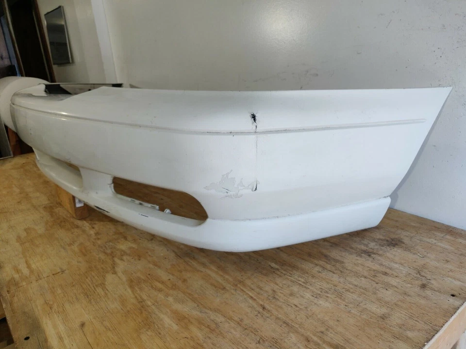 1997-2000 Volvo V70 S70 Front Bumper OEM 9169554 — 第 3/4 张图片