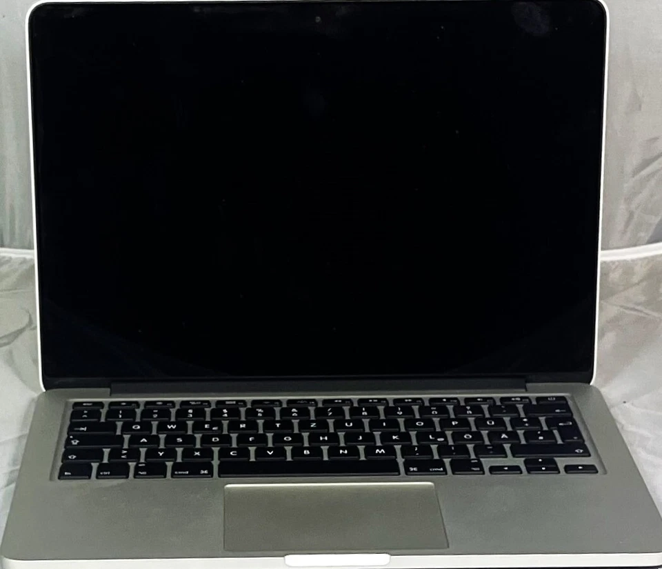 Apple MacBook Pro A1502 Intel Core i5 2.4GHz 13.3Zoll Retine 128GB SSD 4GB DDR3 - Bild 3 von 4