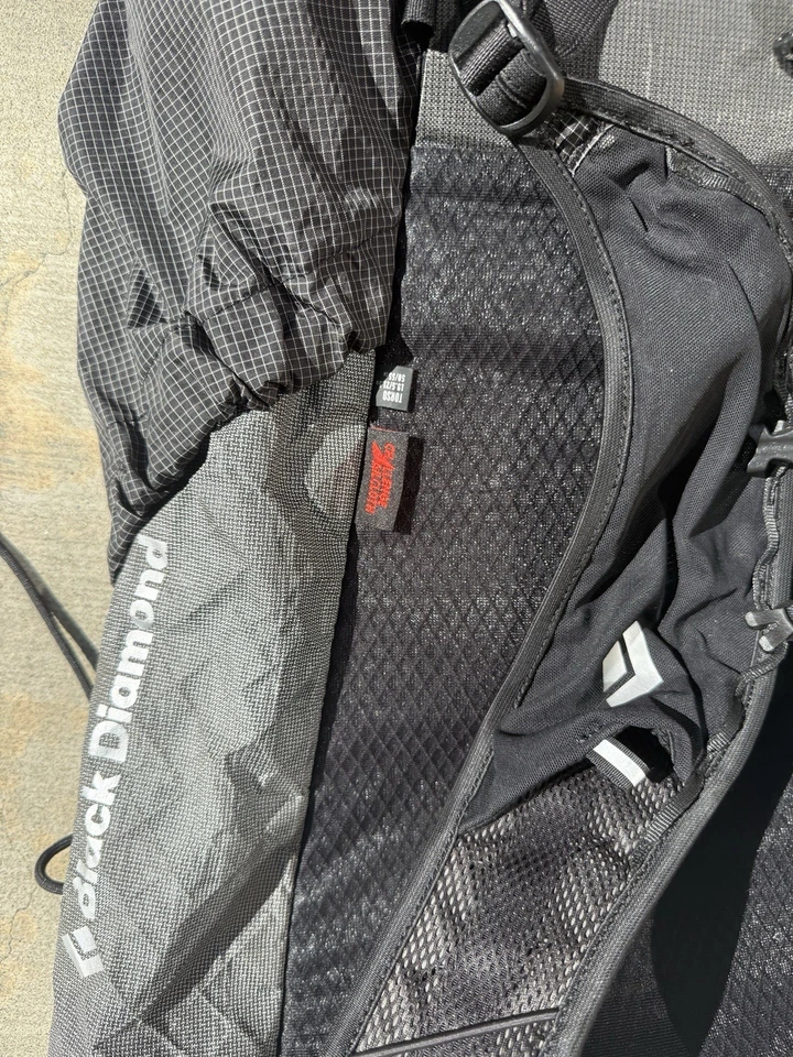 Black Diamond Beta Light 30 - Ultralight Backpacking Backpack - L/XL - Image 4 of 4