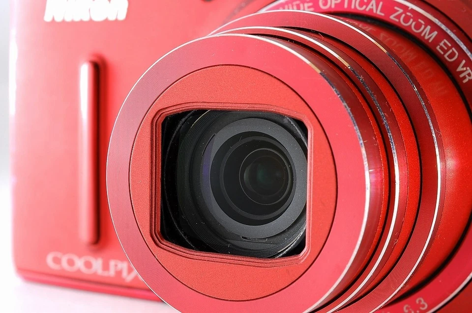 Nikon COOLPIX S9500 Red Digital Camera 18.1MP Compact 22x zoom Tested From JAPAN - Image 2 of 4