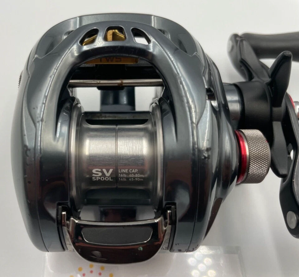 Carrete de fundición de cebo Daiwa Tatula SV TW 7.3R Gear 7.3:1 mango derecho... - Imagen 2 de 4