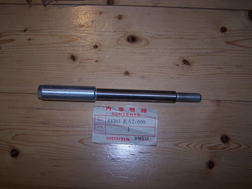 Steckachse HONDA XL250R MD03 Neu 44301-KA2-000 Vorderachse - Bild 3 von 3