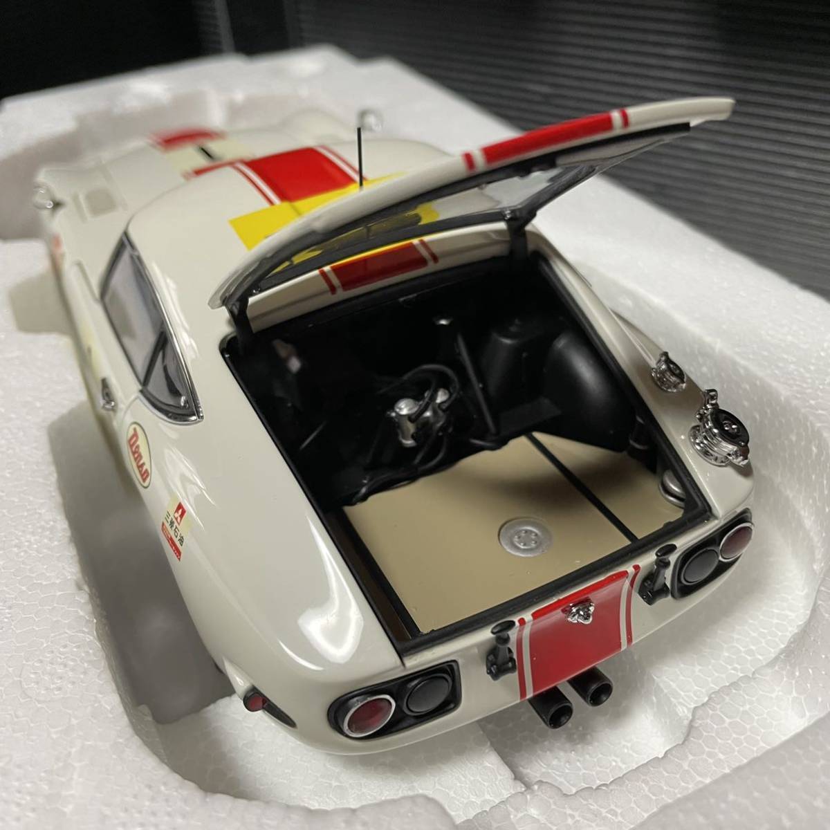 Autoart 1/18 Toyota 2000 GT 24 HRS FUJI 1967 Extremely Rare Autoart 1/18 Toyota 2000 GT 24 HRS FUJI 1967 Extremely Rare