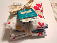 Pioneer Woman Mazie Medallion 2 quilted shams 20 x 26 standard floral New